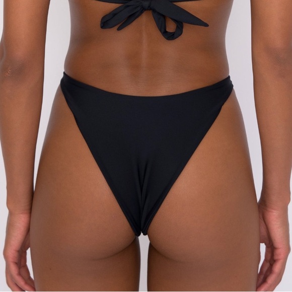 Skatie Bikini Set - Picture 4 of 8